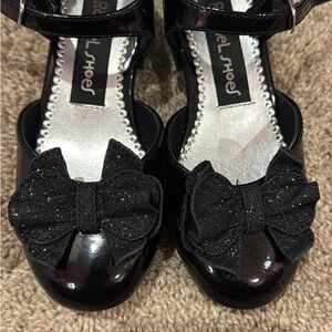 Rachel Shoes Black Dress Shoes with Glitter Bow